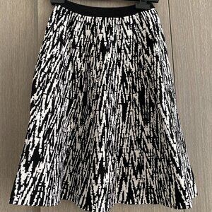 RW& Co. Black & White Knit Flare Skirt – Size XS